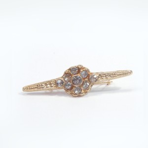 BR2005 - Broche p/ Manto de N. Sra. de Fundição c/ Strass Branco (F2) - 5,5x1,5cm