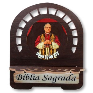 PB812562 - Porta Bíblia Papa Leão XIV MDF Resinado - 30,5x25,5cm
